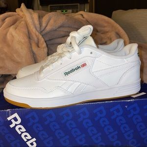 Brand New Womens Reeboks ( white)